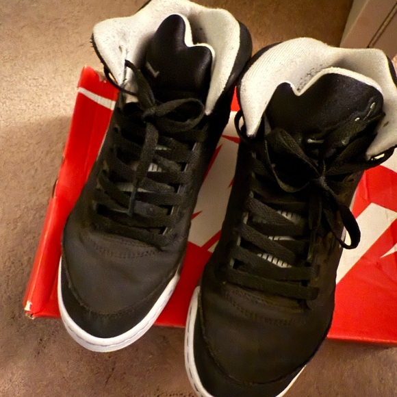 Air Jordan 5 Retro 'Oreo' 2021 size 7 youth no longer we haver the original box - Picture 5 of 7